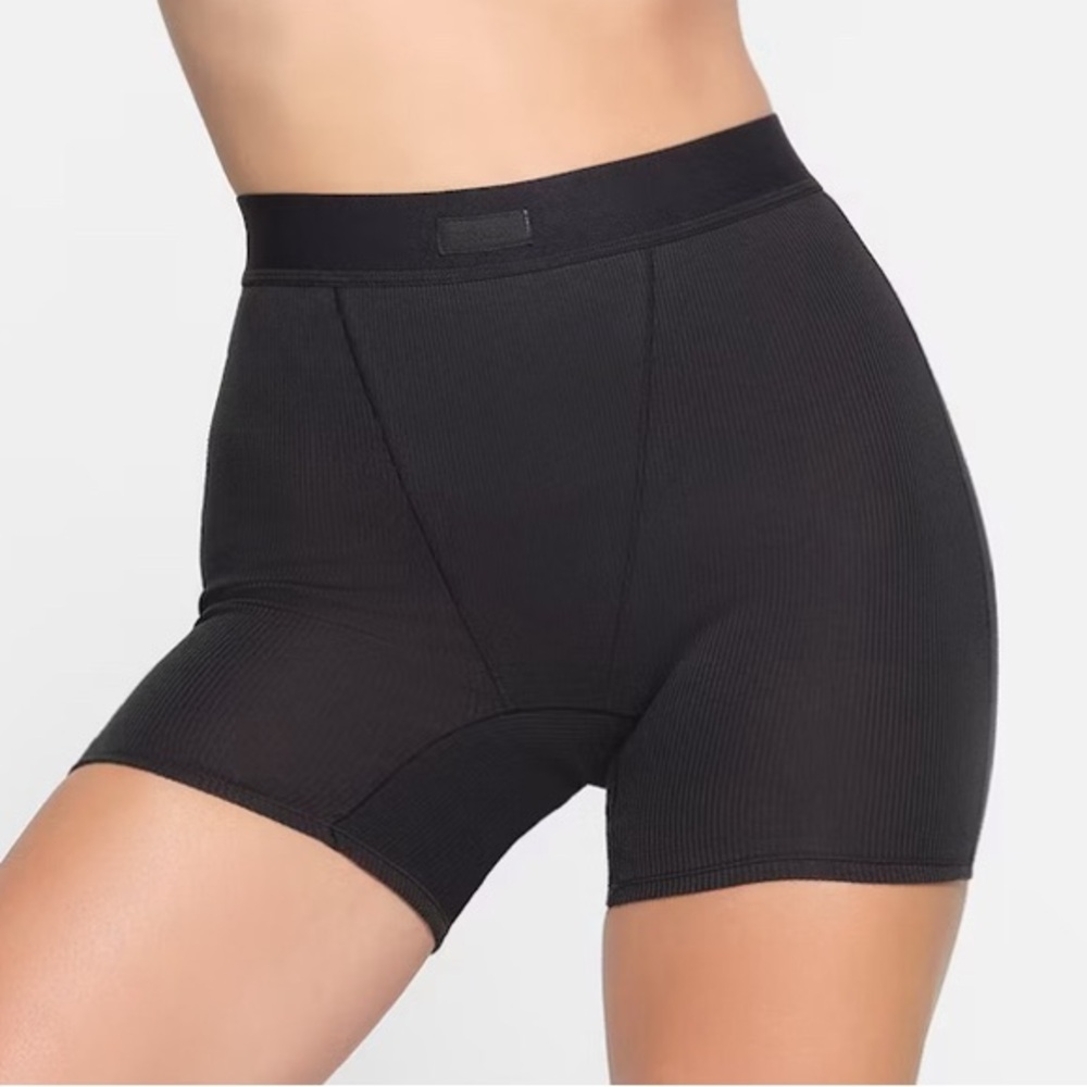 SKIMS Cotton Boxer Black